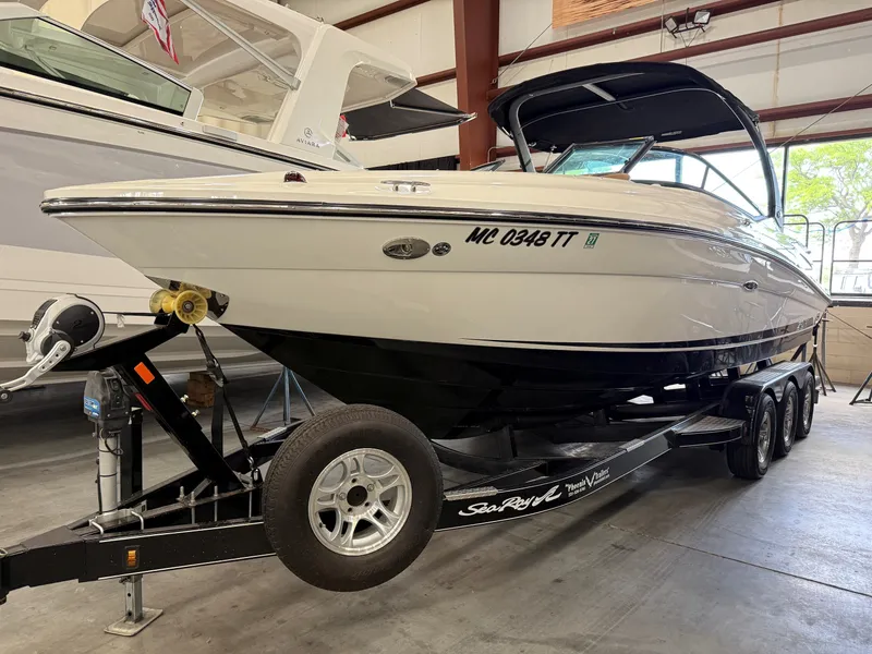 Slide: The Image of Sea Ray SLX 250 2016 - 8