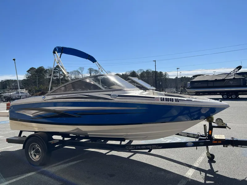 Slide: The Image of Regal 1900 w/Mercruiser 4.3L & Trailer 2012 - 24