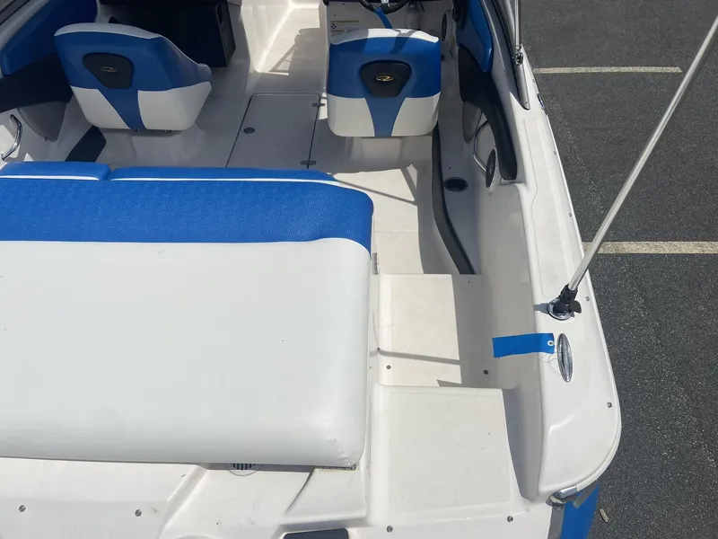 Slide: The Image of Regal 1900 w/Mercruiser 4.3L & Trailer Included 2012 - 3