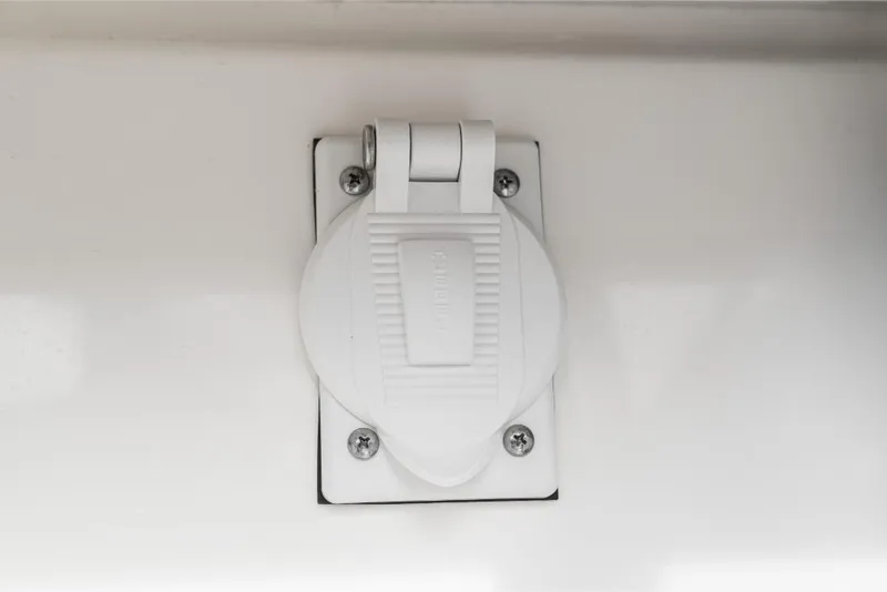 Slide: The Image of Boston Whaler 360 Outrage 2023 - 104