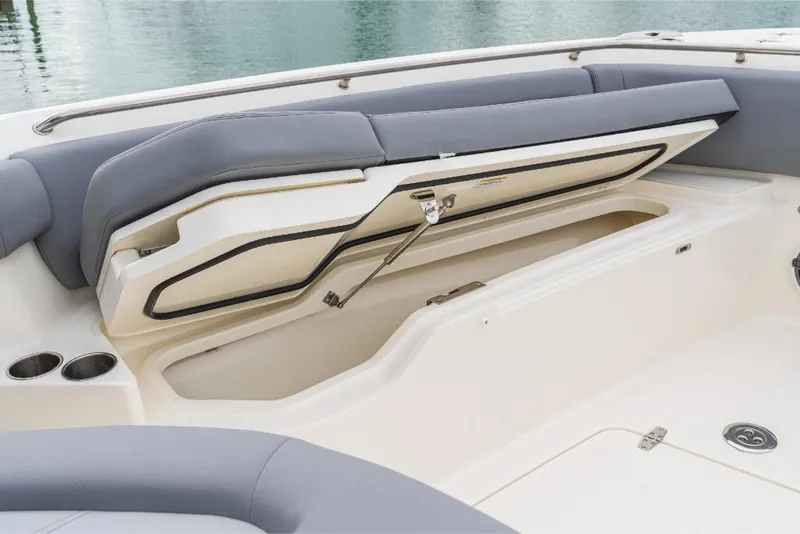 Slide: The Image of Boston Whaler 360 Outrage 2023 - 125