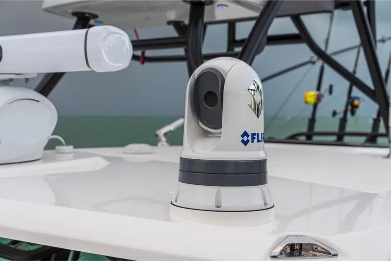 Slide: The Image of Boston Whaler 360 Outrage 2023 - 129