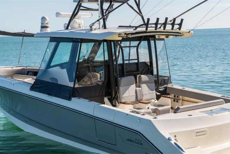 Slide: The Image of Boston Whaler 360 Outrage 2023 - 162