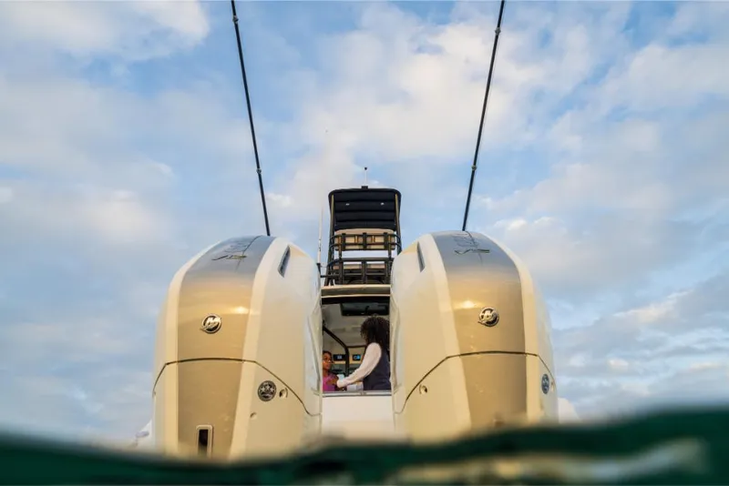 Slide: The Image of Boston Whaler 360 Outrage 2023 - 185