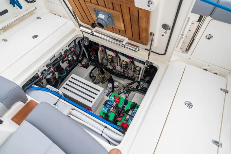 Slide: The Image of Boston Whaler 360 Outrage 2023 - 76