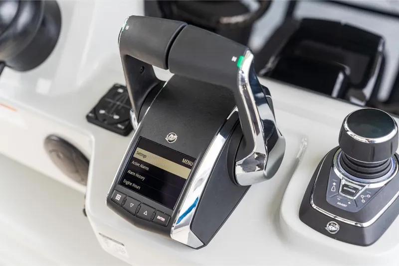 Slide: The Image of Boston Whaler 360 Outrage 2023 - 84