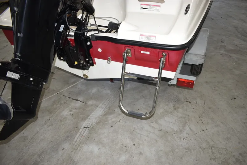 Slide: The Image of Bayliner 160 Bowrider 2016 - 14