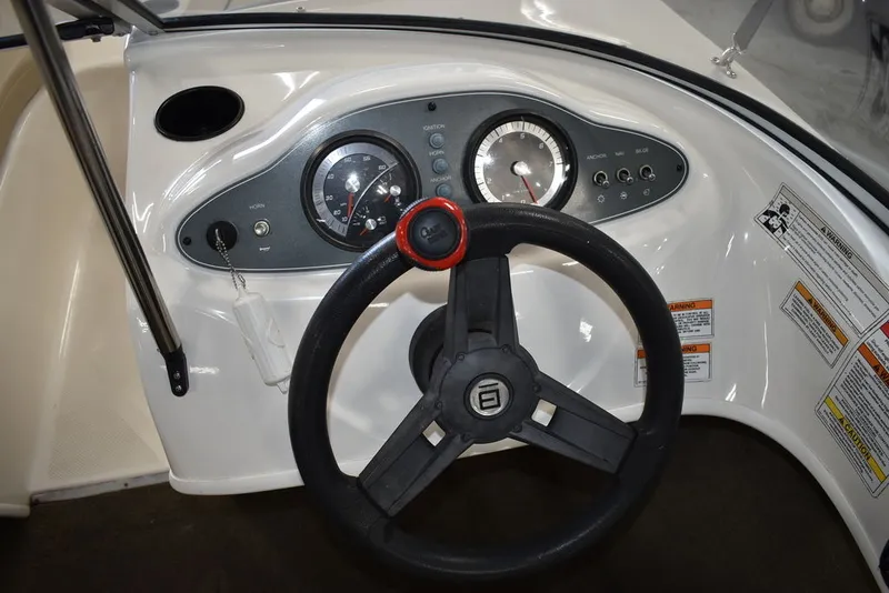 Slide: The Image of Bayliner 160 Bowrider 2016 - 20