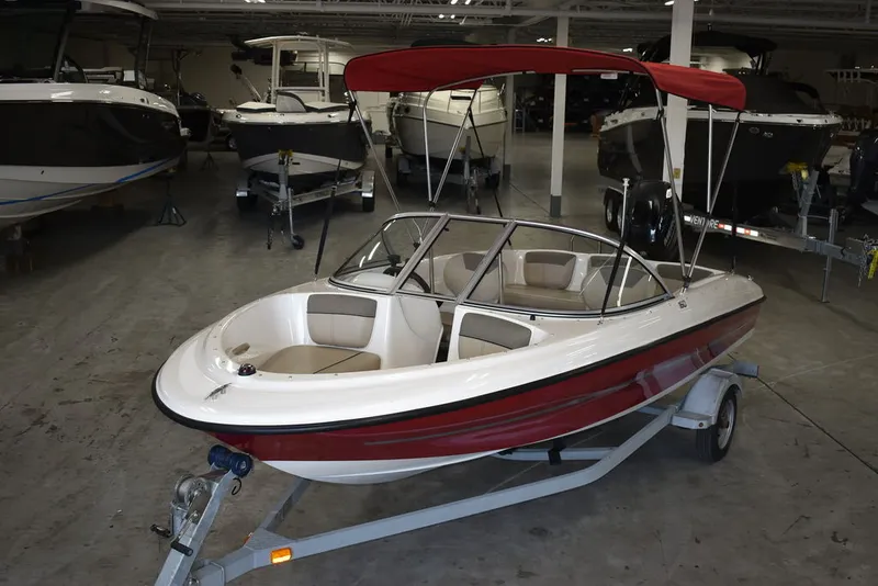 Slide: The Image of Bayliner 160 Bowrider 2016 - 4