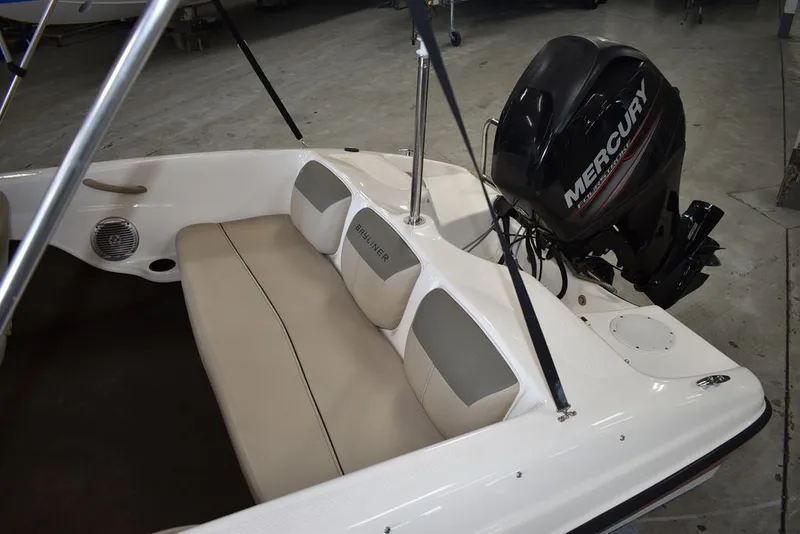 Slide: The Image of Bayliner 160 Bowrider 2016 - 9