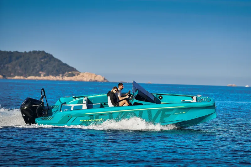 The Image of Axopar Jobe Revolve XXII 2022 - 0