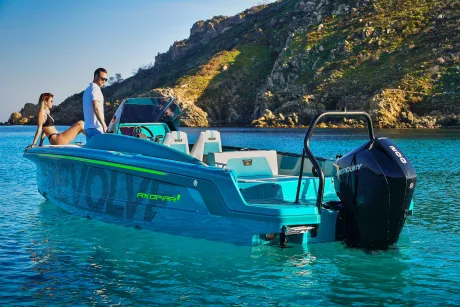 Slide: The Image of Axopar Jobe Revolve XXII 2022 - 6