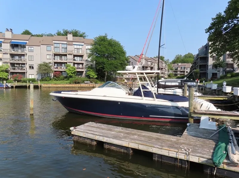 The Image of Chris-Craft 36 LAUNCH 2016 - 0