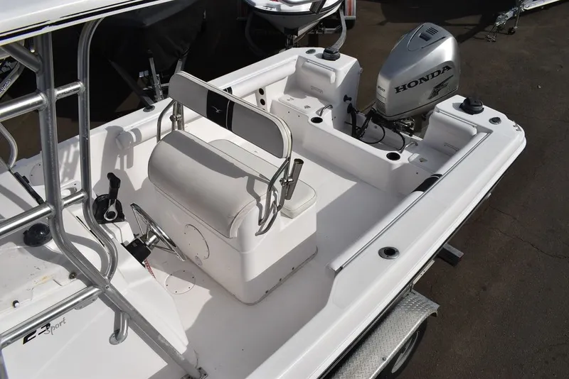 Slide: The Image of Pro Line 23 Sport CC 2005 - 16