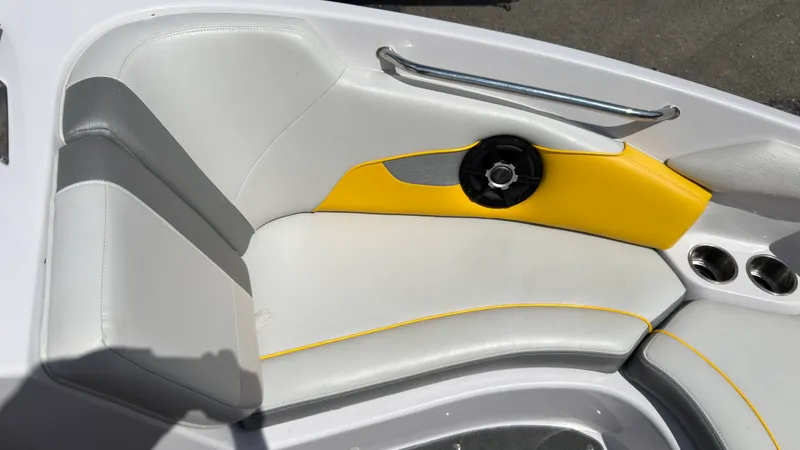 Slide: The Image of Nautique 226 2011 - 41