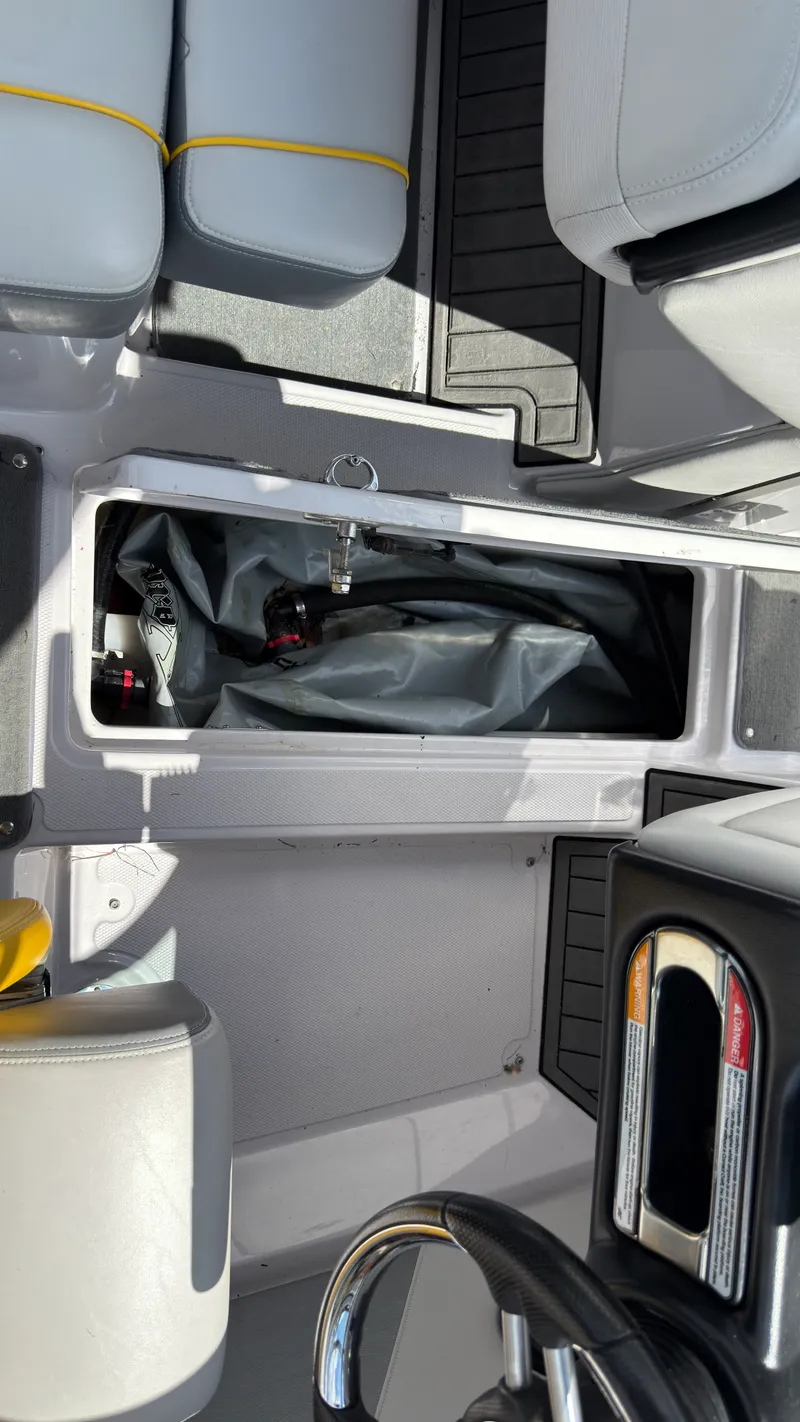 Slide: The Image of Nautique 226 2011 - 46