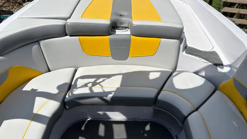 Slide: The Image of Nautique 226 2011 - 20