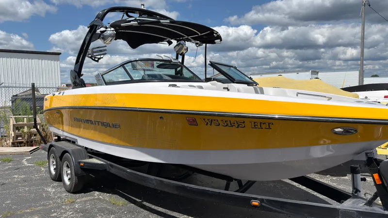 Slide: The Image of Nautique 226 2011 - 3