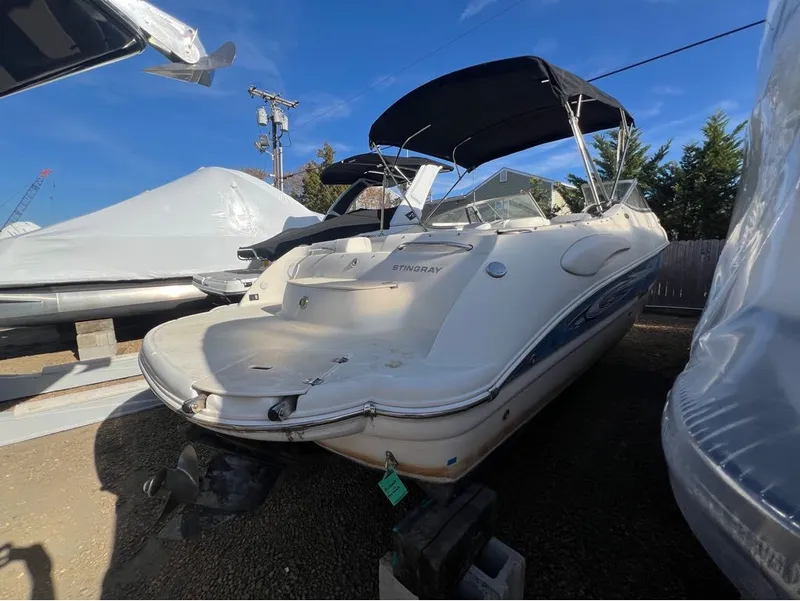 Slide: The Image of Stingray Boat Company 250LR 2007 - 3