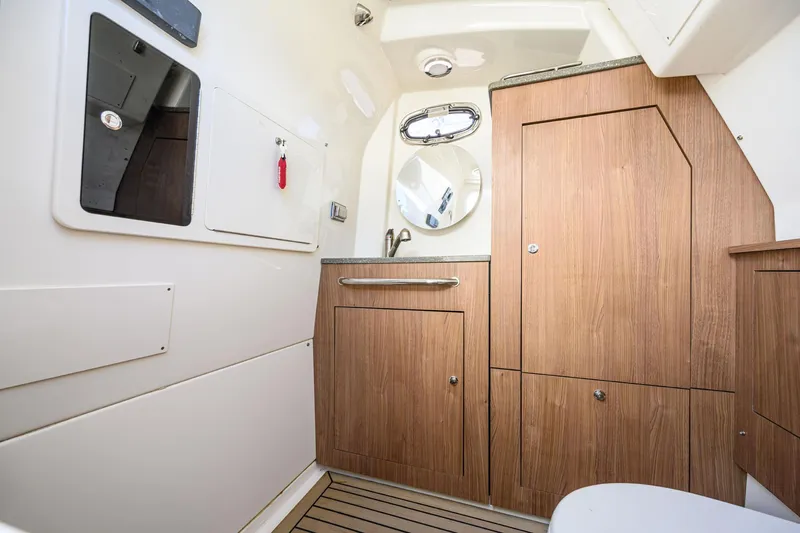 Slide: The Image of Boston Whaler 350 Outrage 2016 - 53