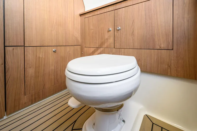 Slide: The Image of Boston Whaler 350 Outrage 2016 - 55