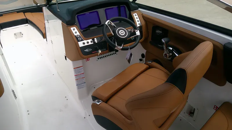 Slide: The Image of Chaparral 30 Surf 2026 - 7