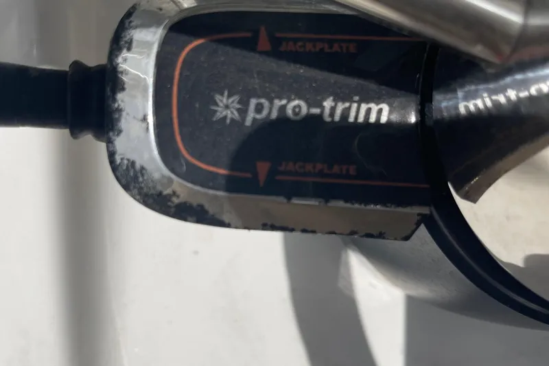 Slide: The Image of Close-up of Pro-Trim jackplate control on a 2021 Bulls Bay 2000 boat. - 8