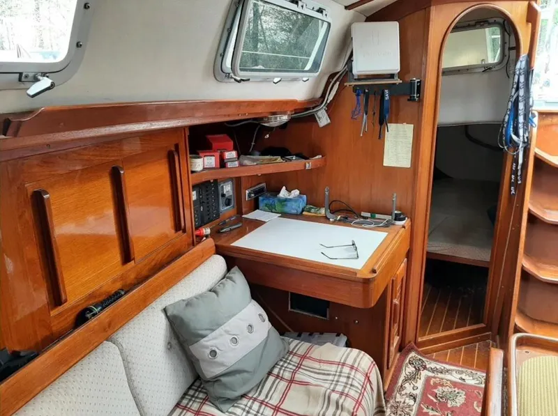 Slide: The Image of J BOATS J37 - 12