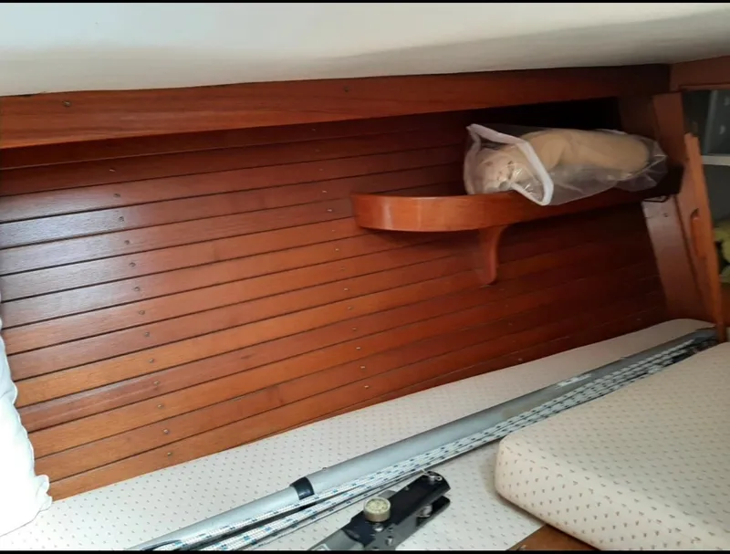 Slide: The Image of J BOATS J37 - 17