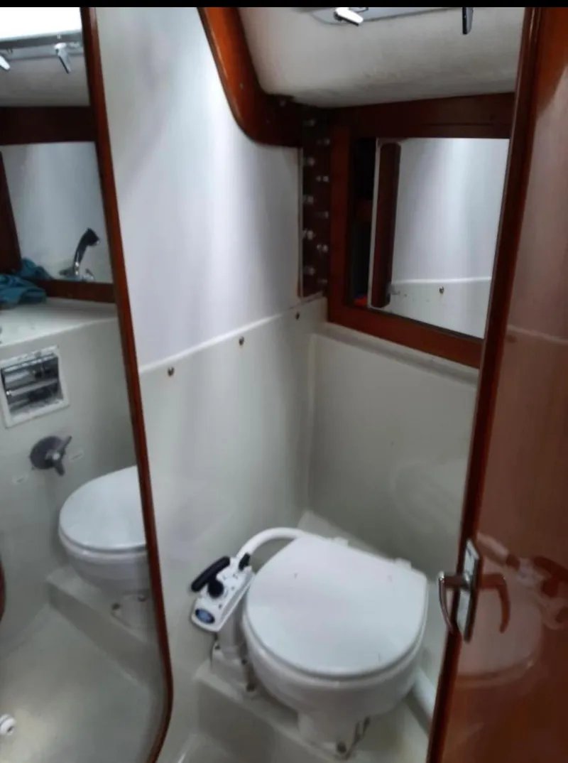 Slide: The Image of J BOATS J37 - 20