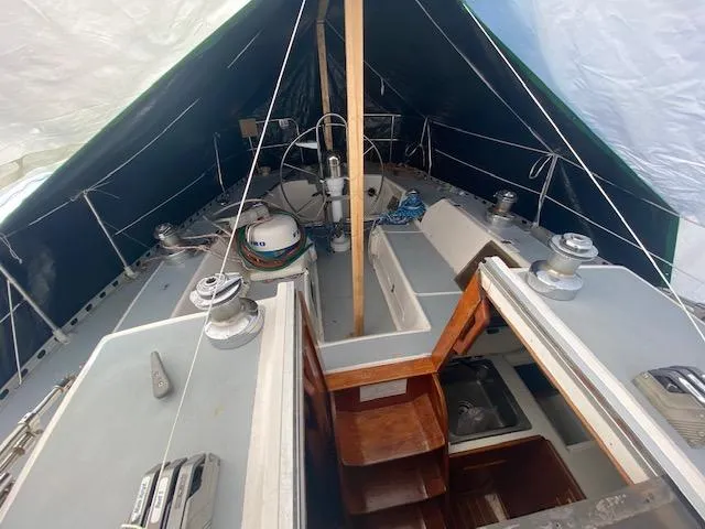 Slide: The Image of J BOATS J37 - 29