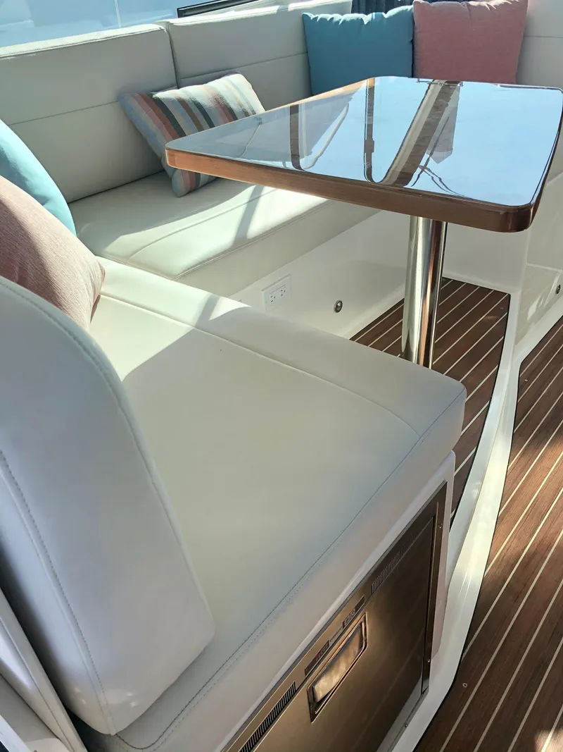 Slide: The Image of dinette - 17