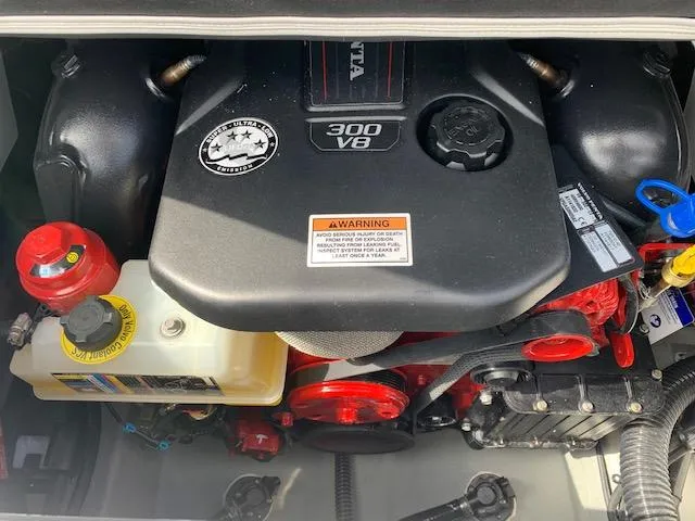Slide: The Image of 2022 Crownline 255 SS boat engine, 300 V8, detailed view. - 9