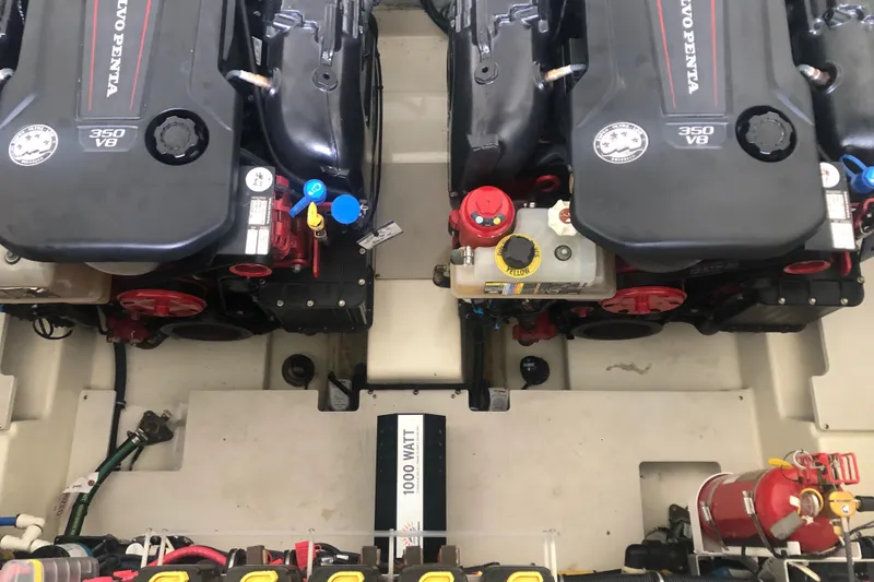 Slide: The Image of Chris-Craft Launch 31 GT 2020 - 77