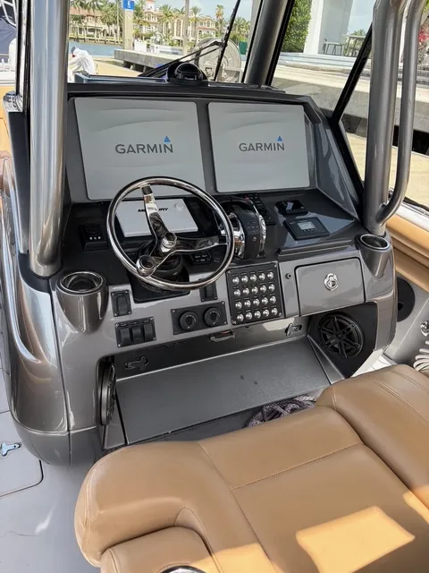 Slide: The Image of Intrepid 327 CENTER CONSOLE 2016 - 11
