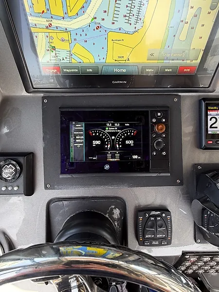 Slide: The Image of Intrepid 327 CENTER CONSOLE 2016 - 10