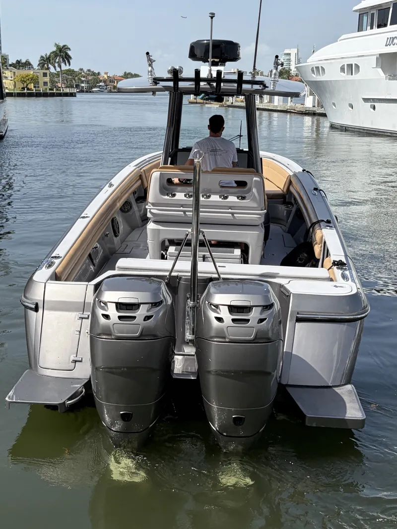 Slide: The Image of Intrepid 327 CENTER CONSOLE 2016 - 12