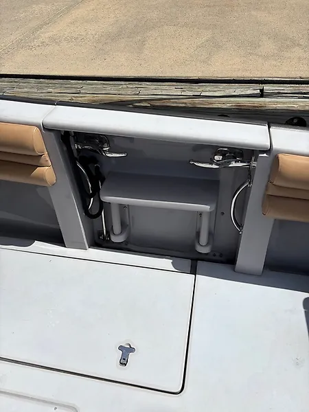 Slide: The Image of Intrepid 327 CENTER CONSOLE 2016 - 8
