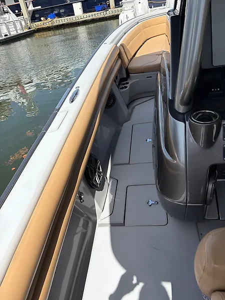 Slide: The Image of Intrepid 327 CENTER CONSOLE 2016 - 3