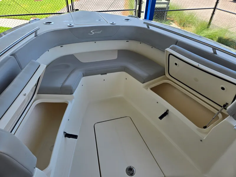 Slide: The Image of Scout 277 LXF 2020 - 20