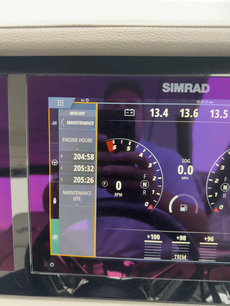 Slide: The Image of Sea Ray 320 SUNDANCER OB 2021 - 104