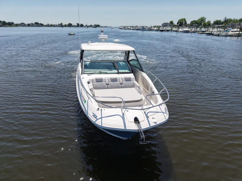 Slide: The Image of Sea Ray 320 SUNDANCER OB 2021 - 5