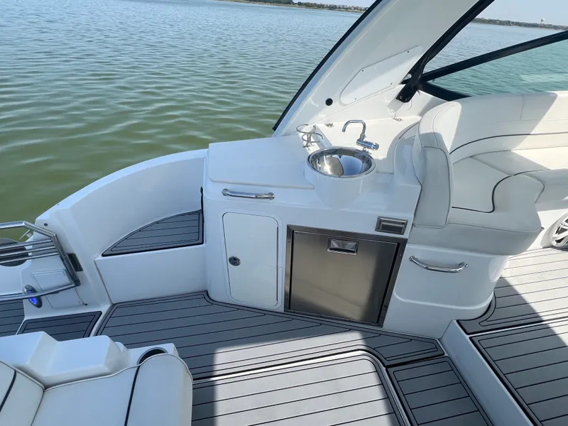 Slide: The Image of Cruisers 35 EXPRESS 2018 - 18