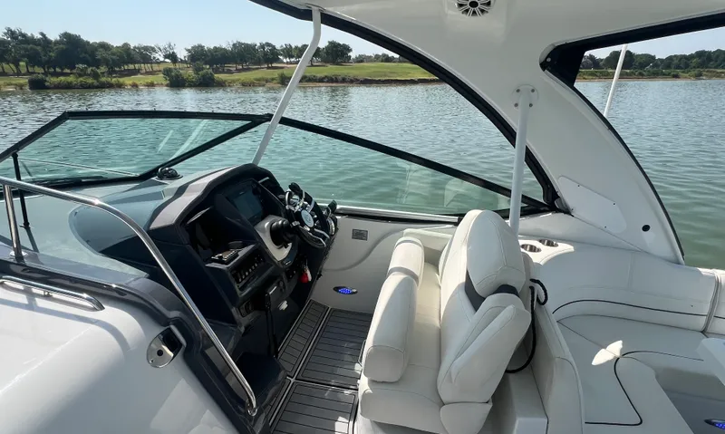 Slide: The Image of Cruisers 35 EXPRESS 2018 - 24