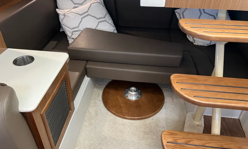 Slide: The Image of Cruisers 35 EXPRESS 2018 - 39