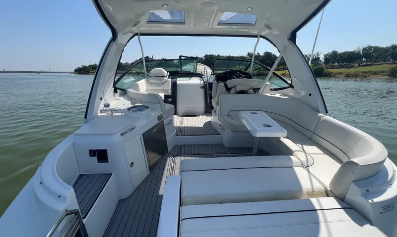 Slide: The Image of Cruisers 35 EXPRESS 2018 - 12