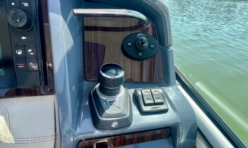 Slide: The Image of Cruisers 35 EXPRESS 2018 - 30