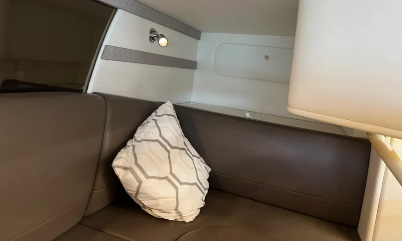 Slide: The Image of Cruisers 35 EXPRESS 2018 - 41