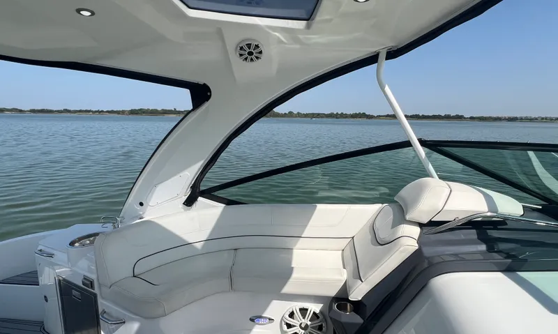 Slide: The Image of Cruisers 35 EXPRESS 2018 - 22