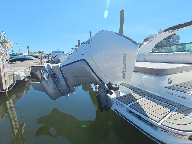 Slide: The Image of Sea Ray SDX 250 Outboard 2026 - 7
